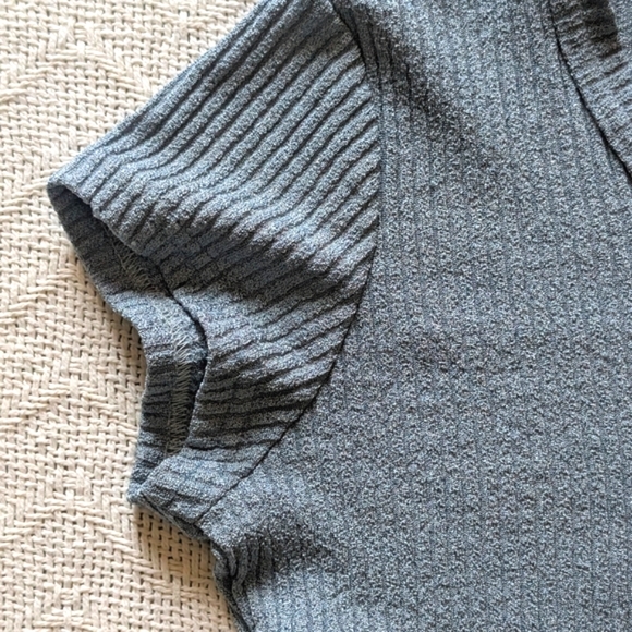 Crop Cardigan - Picture 5 of 13